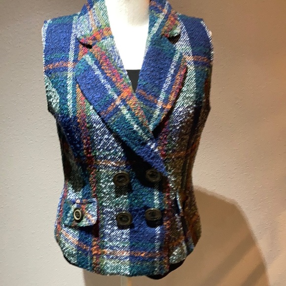Cabi multi color vest plaid wool blend size/M NWT. - Picture 2 of 9